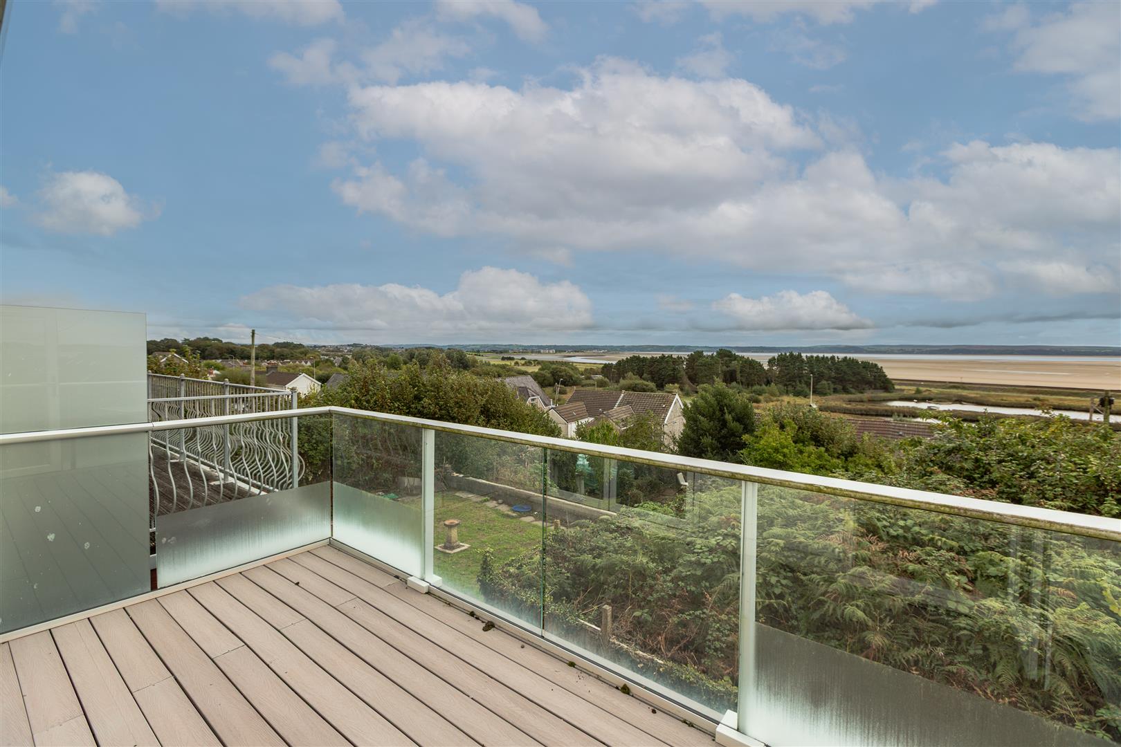 Myrtle Hill, Llanelli, SA15 4BH